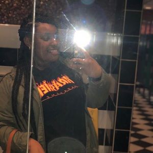 Meet your Posher, Sheila